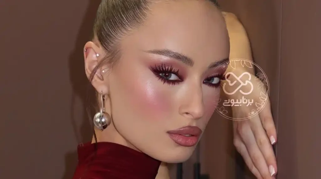 بهترین آرایش با لباس قرمز