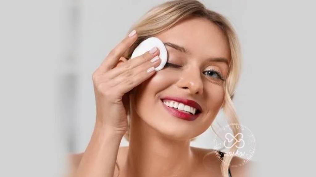 روش پاک کردن آرایش چشم2